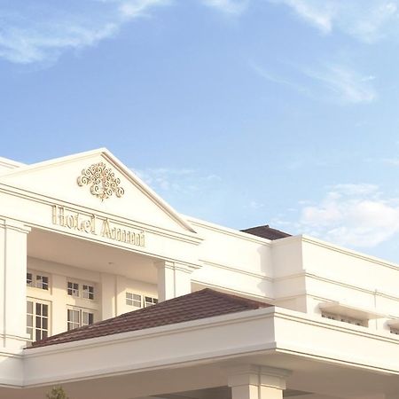 Hotel Ammi Cepu Exterior foto