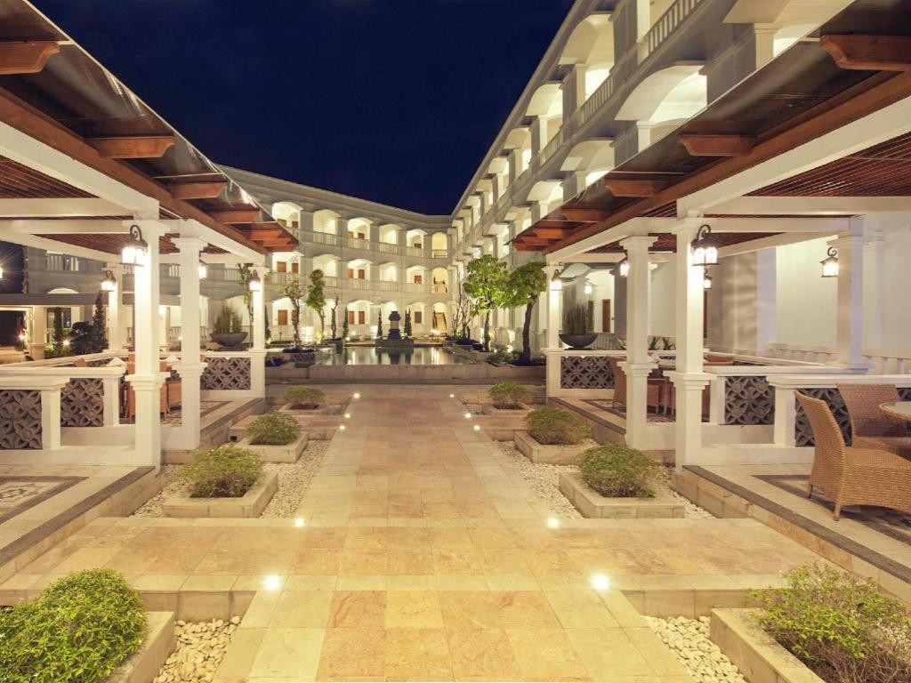Hotel Ammi Cepu Exterior foto